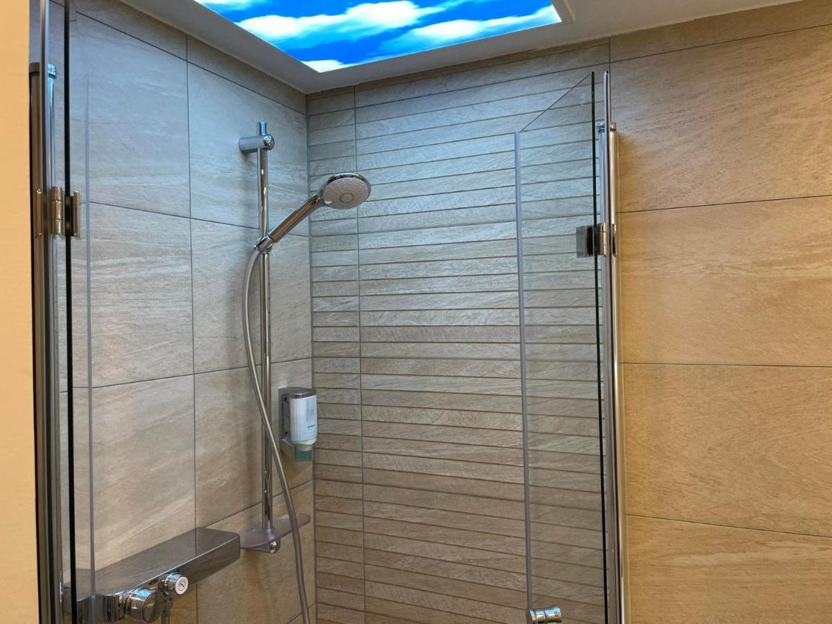 شقة Themenpartment Himmel Und Mehr Penthouse غيلسنكيرشن المظهر الخارجي الصورة